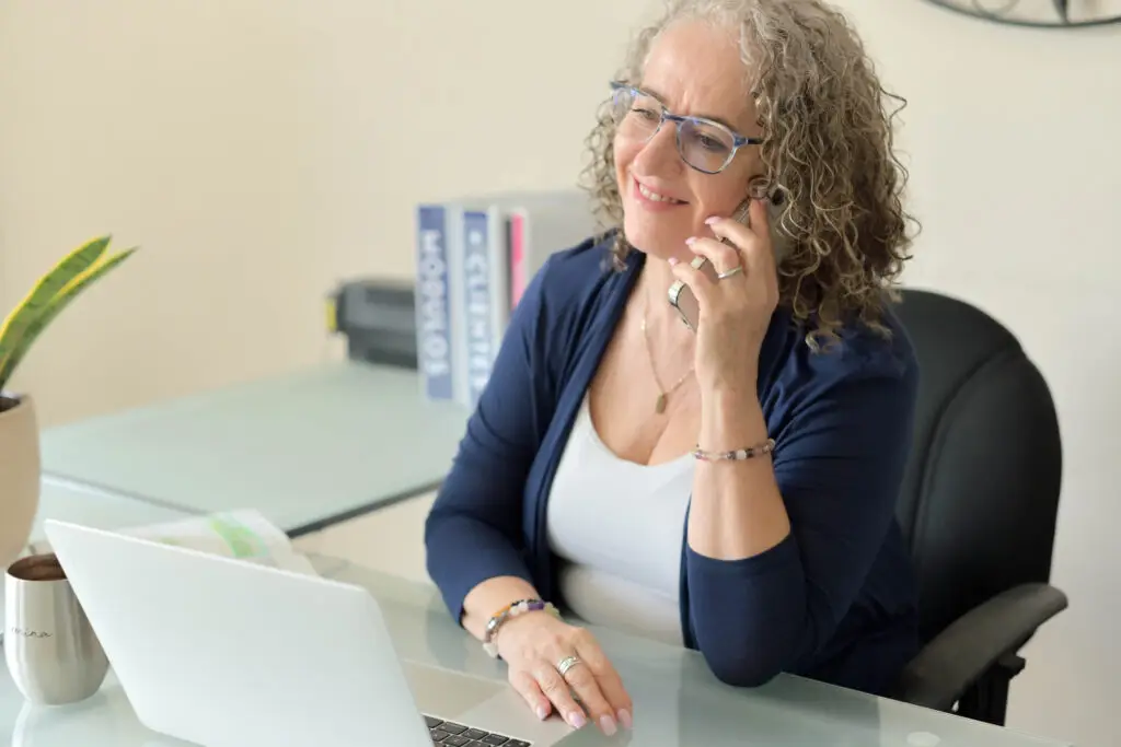Asistente Virtual Carmina Leal